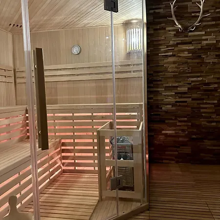 Grosszuegige Und Romantische Wellnessoase Mit Privater Sauna In Ruhiger Lage * Karlsbad